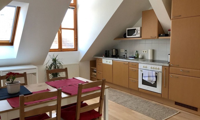 Josefstadt Apartment | PENTHOUSE | CITY-CENTER SUITE