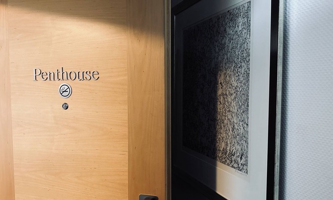 Unterrath Hotel | Penthouse Double Queen Studio