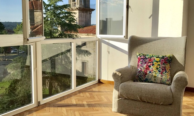 Allariz Apartment | Penthouse Emilia Pardo Bazan