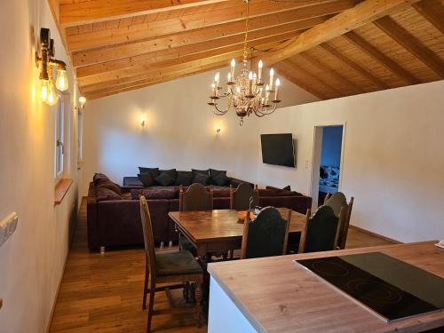 Landau an der Isar Apartment | Penthouse-Ferienwohnung auf Rups Hof