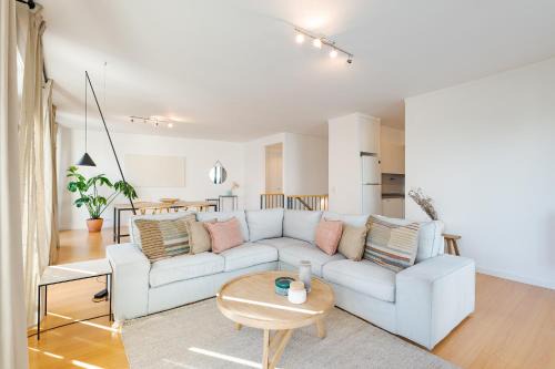 Mouraria Apartment | Penthouse For The City Lovers - Castle View & Parking