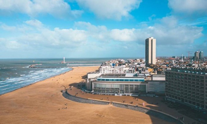 Stene Apartment | Penthouse in Ostend with sea view dining