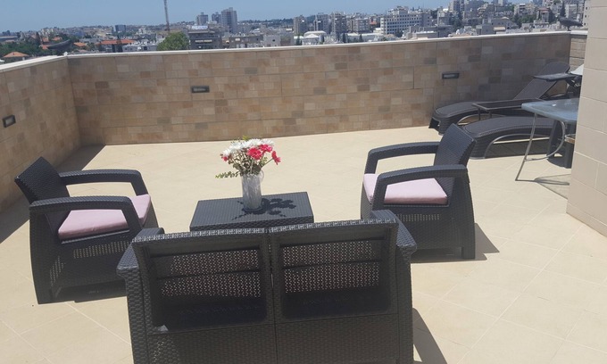 Rehovot Apartment | Penthouse in the city
