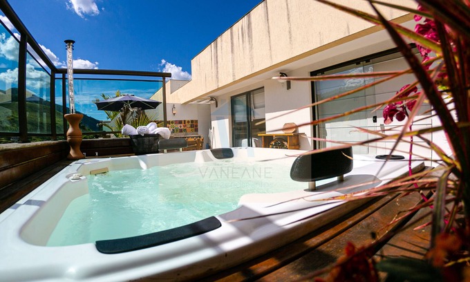 Itaipava Apartment | Penthouse in the heart of Itaipava Private Jacuzzi