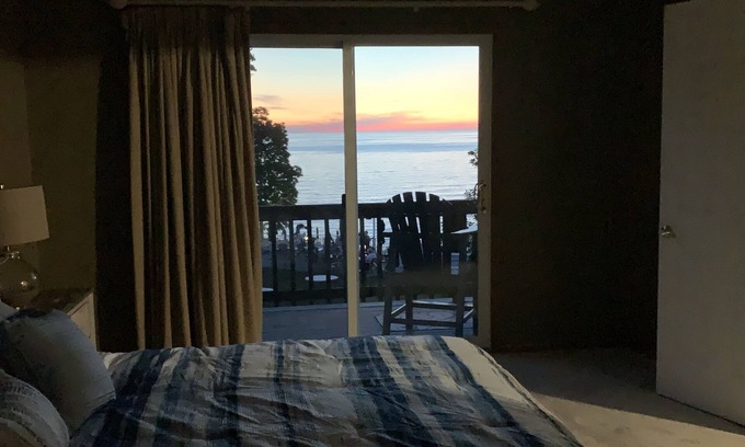 Geneva Condo | Penthouse Lake View