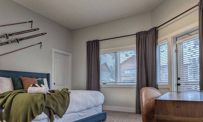 East Kootenay Apartment | Penthouse Mountain Views w/Sauna