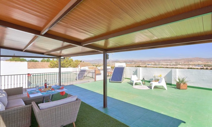 Churriana House | PENTHOUSE NEAR BEACH AND MALAGA CITY 600 Mb WIFI. MONTHLY PRICE ALSO AVAILABLE