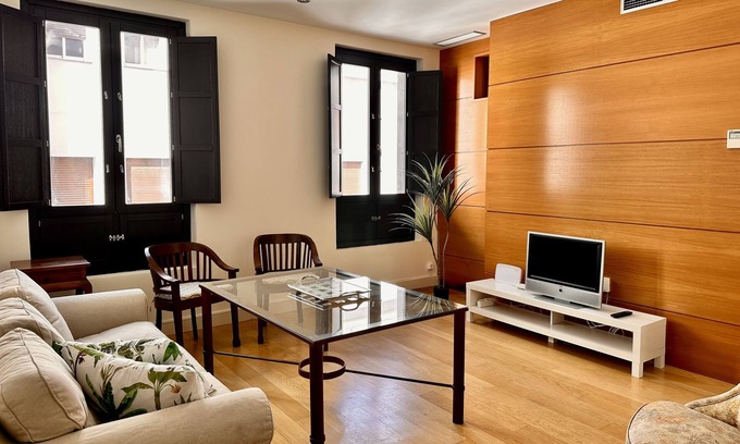 El Arenal Apartment | Penthouse near cathedral private rooftop Private Parking