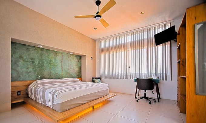 Rinconada Apartment | Penthouse - Optic Fiber, King Bed, AC & Pool