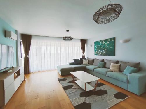 Bucharest Apartment | Penthouse panoramic