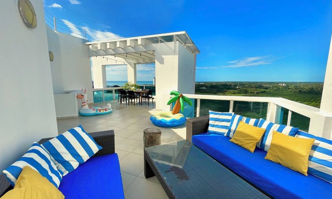 Playa Blanca Condo | Penthouse with Breathtaking Ocean Views - King Bed