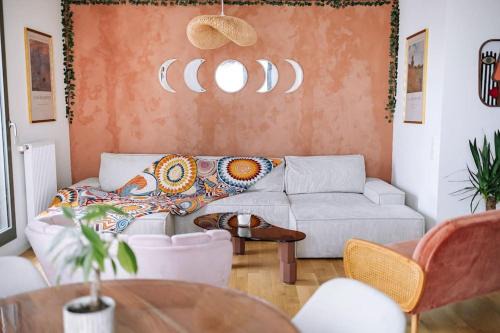 Colombes Apartment | Penthouse with rooftop