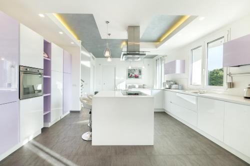 Riccione Apartment | Penthouse18 Riccione - Jacuzzi on Master Bedroom