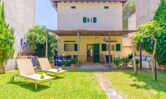 S'Illot-Cala Morlanda House | PENYA - Chalet with private garden in S'Illot. Free WiFi