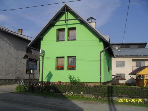 Hrustin House | Penzión u Peťa