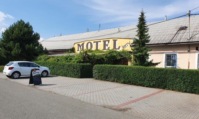 Hulin Hotel | Penzion DUHET