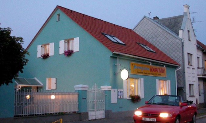 Jindrichuv Hradec House | Penzion Kapitan