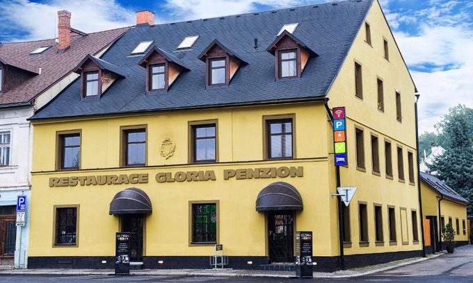 Chrastava House | Penzion, restaurant Gloria