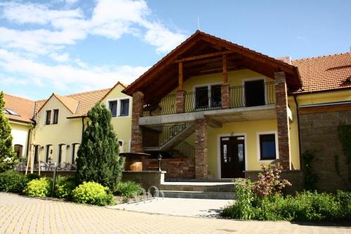 Valtice House | Penzion Siesta
