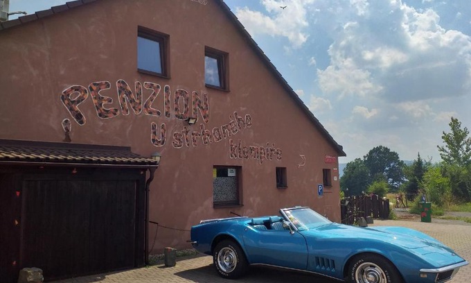 Velopoli House | Penzion U strhaného klempíře