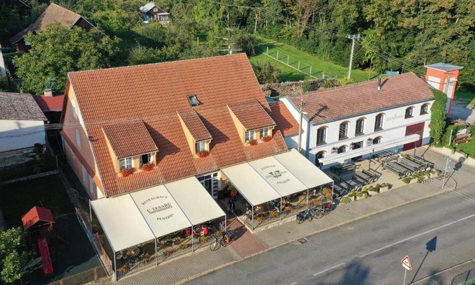 Bitov House | Penzion u Tesaru
