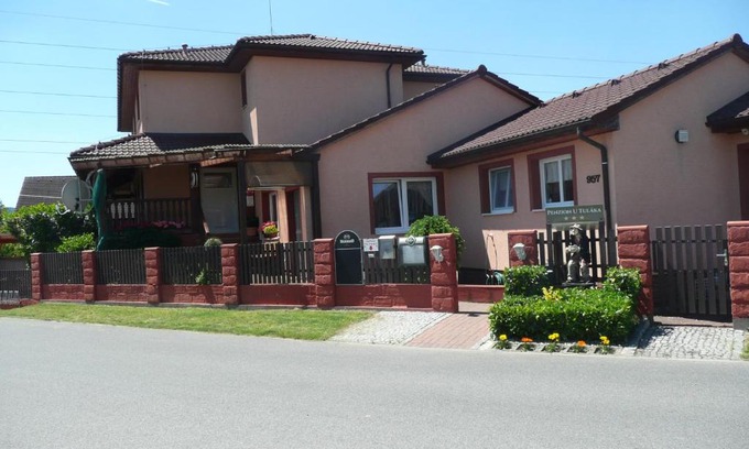 Dobrichovice House | Penzion U Tulaka