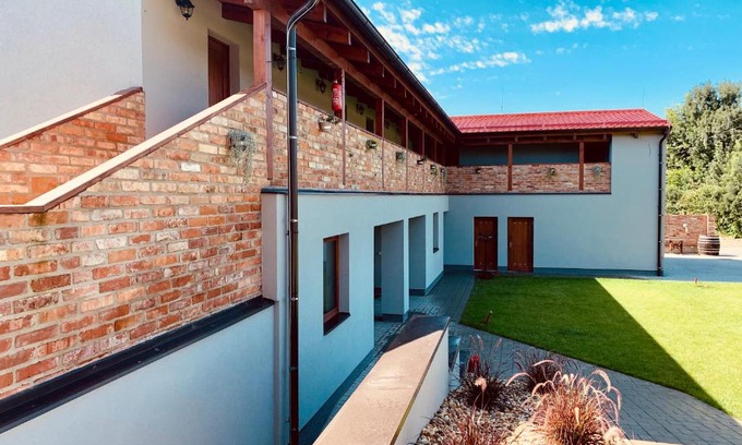 Velke Bilovice House | Penzion Vinařství Fabikovič
