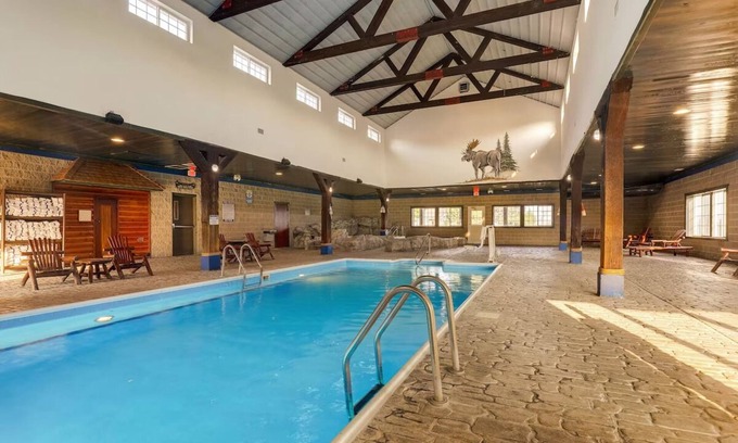 Peoria Hotel | Peoria Rustic Stay! Deluxe 2 Double, Stoney Creek, Easy I-74 Access | 3 Units