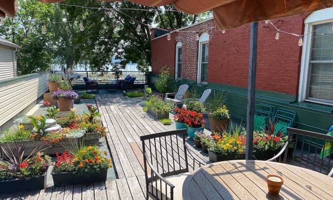 Pepin Apartment | Pepin Marina Retreat: Cottage Apartment with Deck