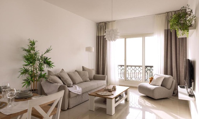 Bab Al Bahr Apartment | Pepkins Holiday Home