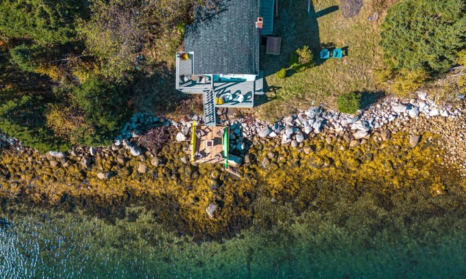 Masons Point House | Periwinkle Perch - Hot Tub