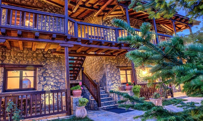Mesaia Trikala Hotel | Pera Alonia Guest House