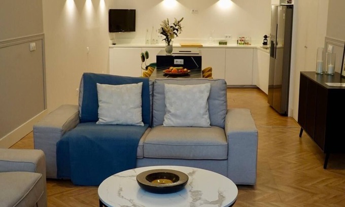 Doctor Barraquer-Grupo Renfe-Policlinico Apartment | "Peral boutique Apartments: Cozy apartment in the center of Seville: