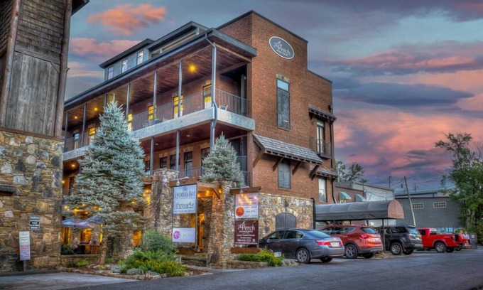 Blue Ridge Condo | Perch 1 - Small Town Charm | Downtown Condo | Walk to Shops