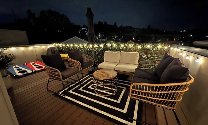 North Queen Anne House | Perch - Elegant 3BR Haven with AC Near Lake Union