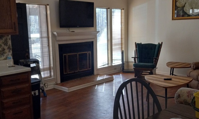 McComb Condo | Percy Quinn Vacation Rental A