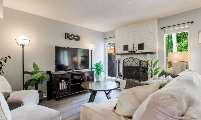 Chandelle First House | Perdido Key Beach Pad Cozy Stay Near the Coast