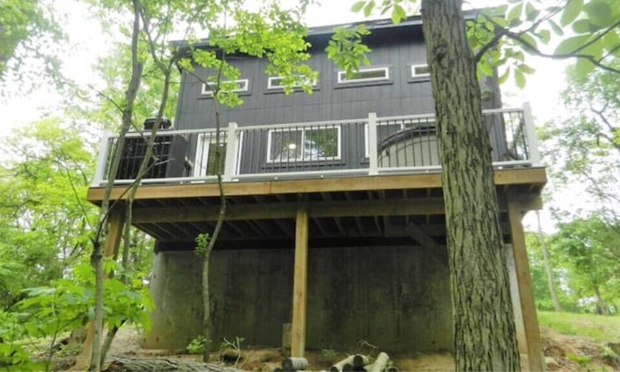 Grafton Other | Pere Ridge Tree Escape