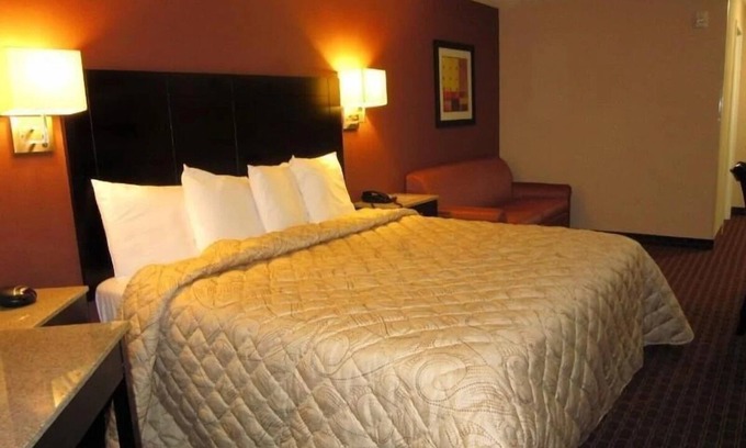 Monmouth Junction Hotel | Perfect Stay at Red Carpet Inn Monmouth! Free Breakfast!