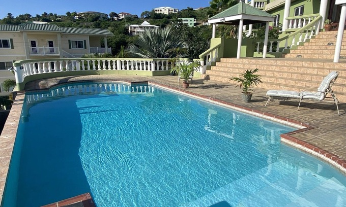 Frigate Bay Apartment | Perfect 1-bedroom unit with outdoor pool