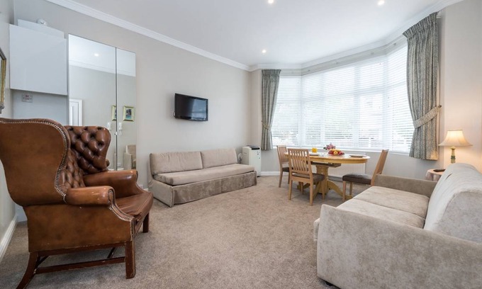 Brondesbury Park Hotel | Perfect 1 BR on Willesden Green