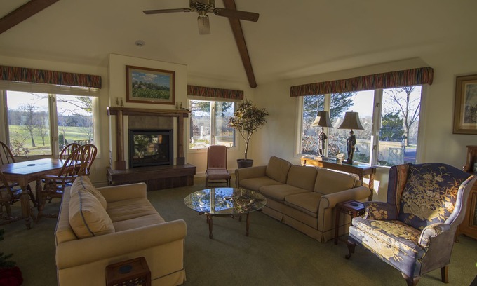 Uniontown House | Perfect!-150 5-Star reviews! Great Gardens, Views & PRIVACY. Seniors?-YES!