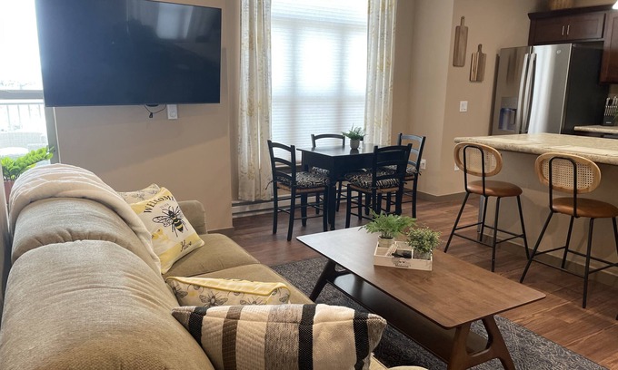Helena West Side Condo | PERFECT 2 bedroom, 1 bath Condo