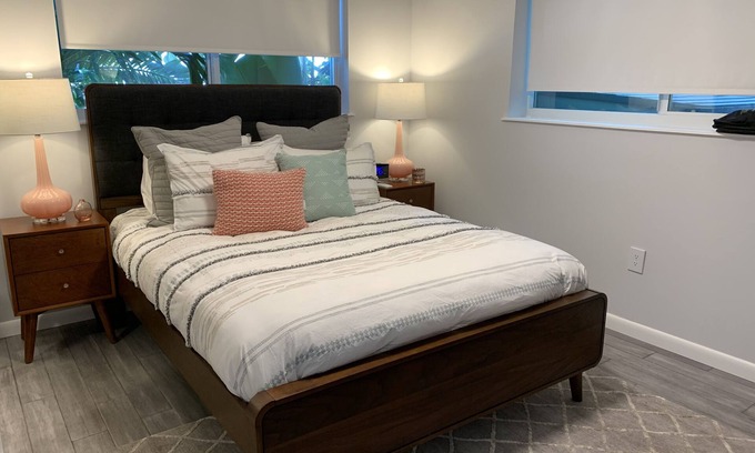 Midtown House | Perfect 2 BR Escape Near Smathers Beach w Bikes, fishing poles & Beach Chairs!