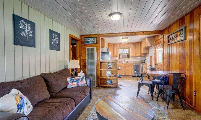 Salida Apartment | Perfect Colorado Adventure Pad! Ski Monarch Mtn or float the Arkansas River.