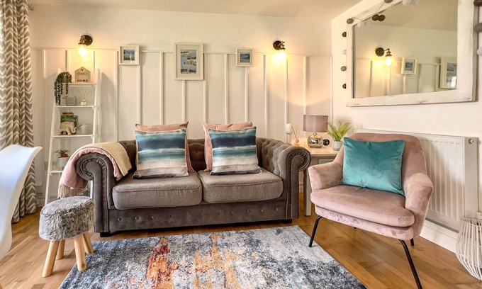 Downderry Apartment | Perfect Cornish Holiday Pad - 5 Min Walk to Beach!