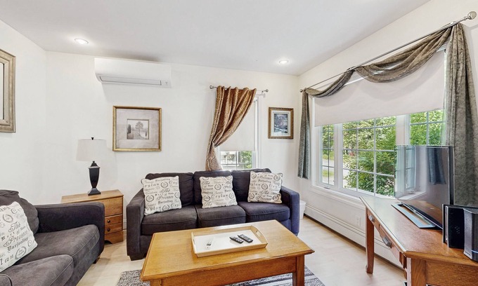 Bar Harbor Cottage | Perfect Cottage Near Downtown & Glen Mary Park w/Full Kitchen, Free WiFi, More