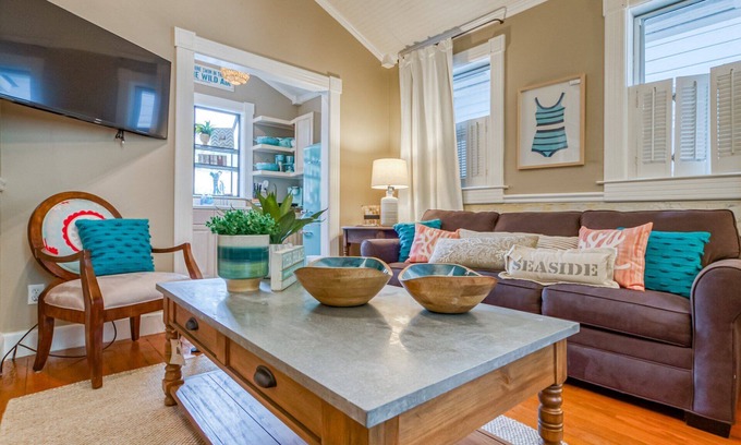 Tybee Island Cottage | Perfect Couples Getaway, Heated Pool Access