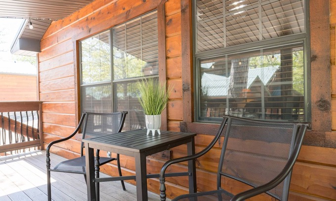 Indian Point Cabin | Perfect escape! 2 br cabin includes boat slip