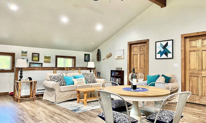 Rexford Cottage | Perfect Family Cabin Loft w/Lake Access & Cove